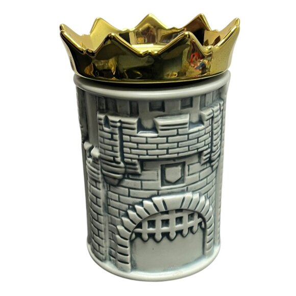 2022 Disney Parks Cinderella Castle Turret‎ Wax Candle Castle Garden Scent 10 Oz - Picture 3 of 10
